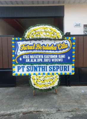 Papan Bunga Duka di Lirung