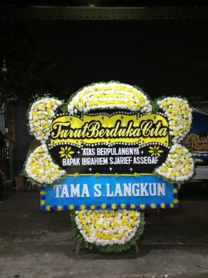 Papan Bunga Duka di Lirung